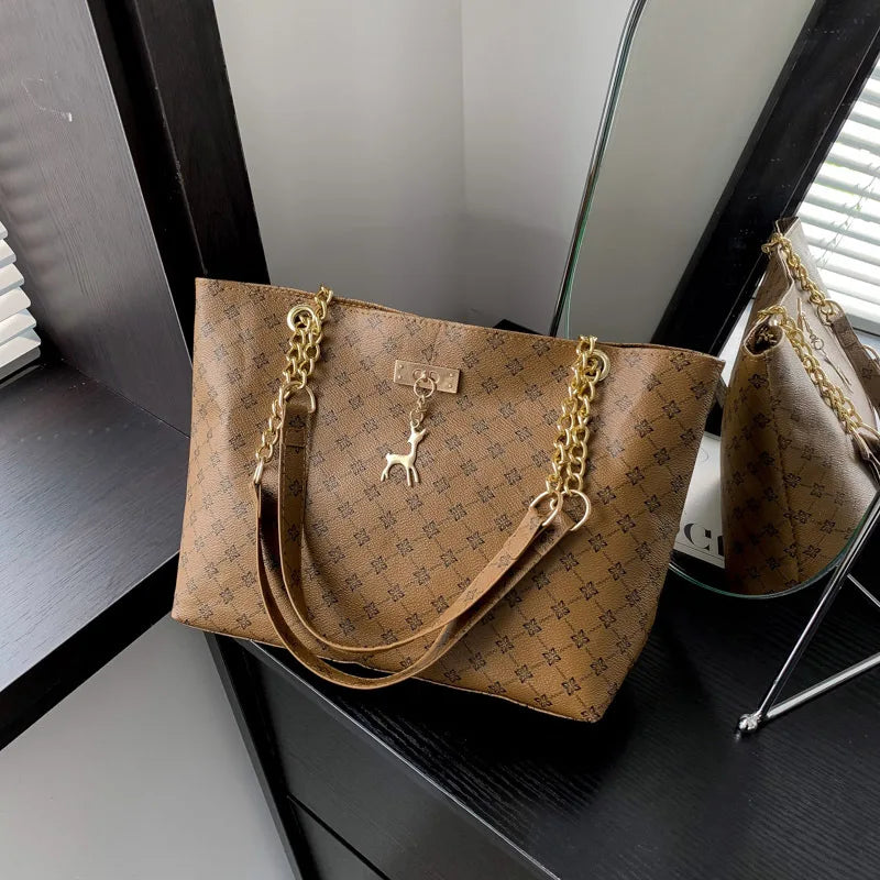 Chic Versatile Tote Handbag